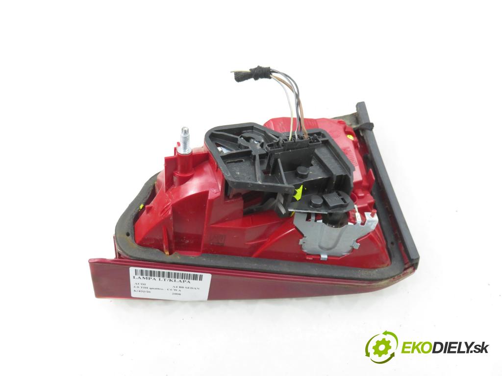 AUDI A4 (8K2, B8) SEDAN 2008 176,00 3.0 TDI quattro - CCWA 2967,00 Svetlo ľavé zadné kufor 8K5945093K