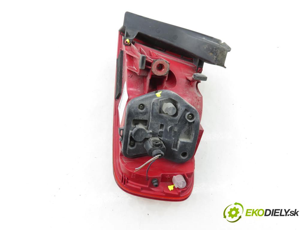 AUDI A4 (8K2, B8) SEDAN 2008 176,00 3.0 TDI quattro - CCWA 2967,00 světlo levé zadní 8K5945095K