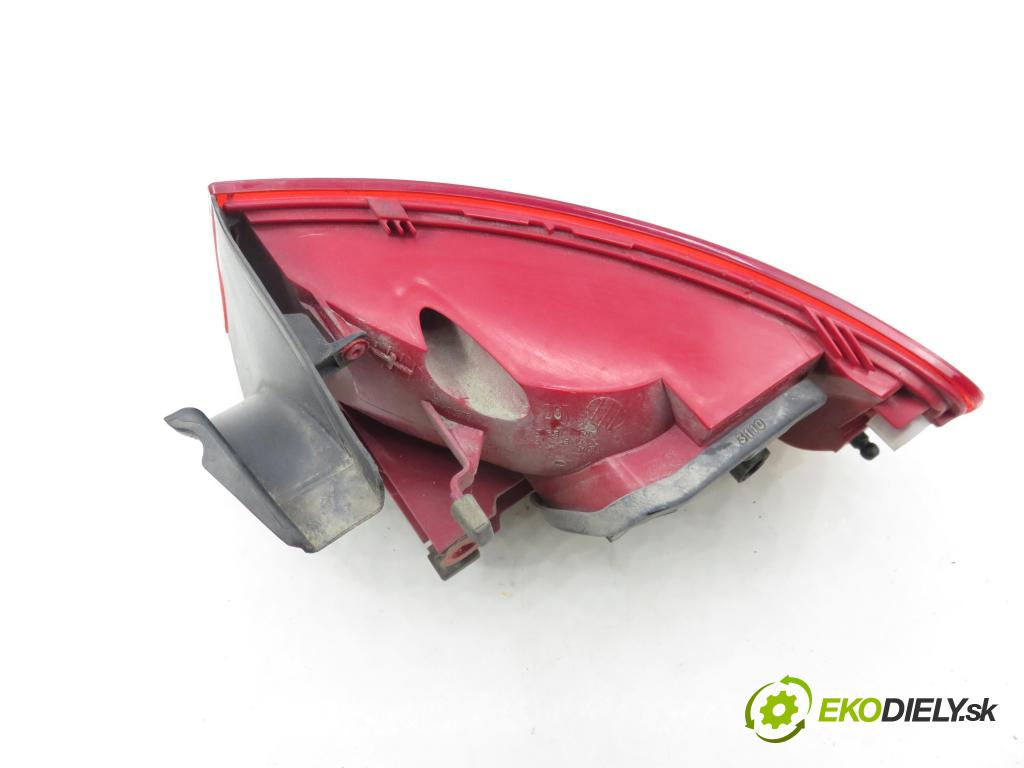 AUDI A4 (8K2, B8) SEDAN 2008 176,00 3.0 TDI quattro - CCWA 2967,00 světlo levé zadní 8K5945095K