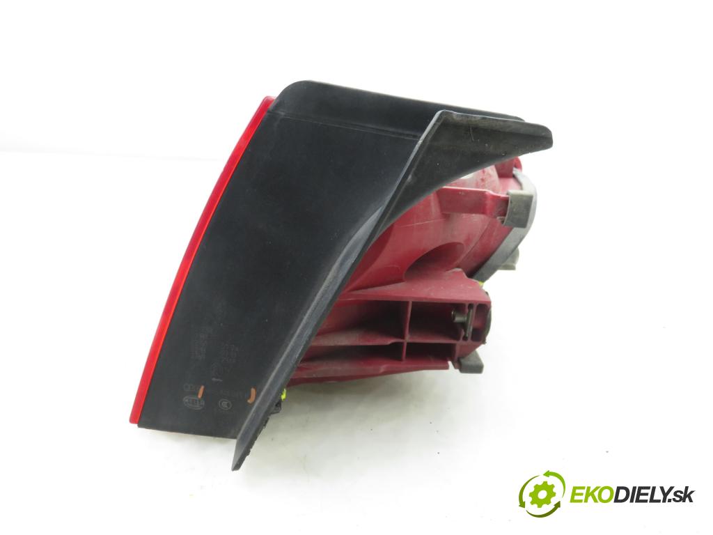 AUDI A4 (8K2, B8) SEDAN 2008 176,00 3.0 TDI quattro - CCWA 2967,00 světlo levé zadní 8K5945095K