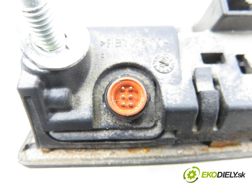 AUDI A4 (8K2, B8) SEDAN 2008 176,00 3.0 TDI quattro - CCWA 2967,00 KAMERA 5N0827566C