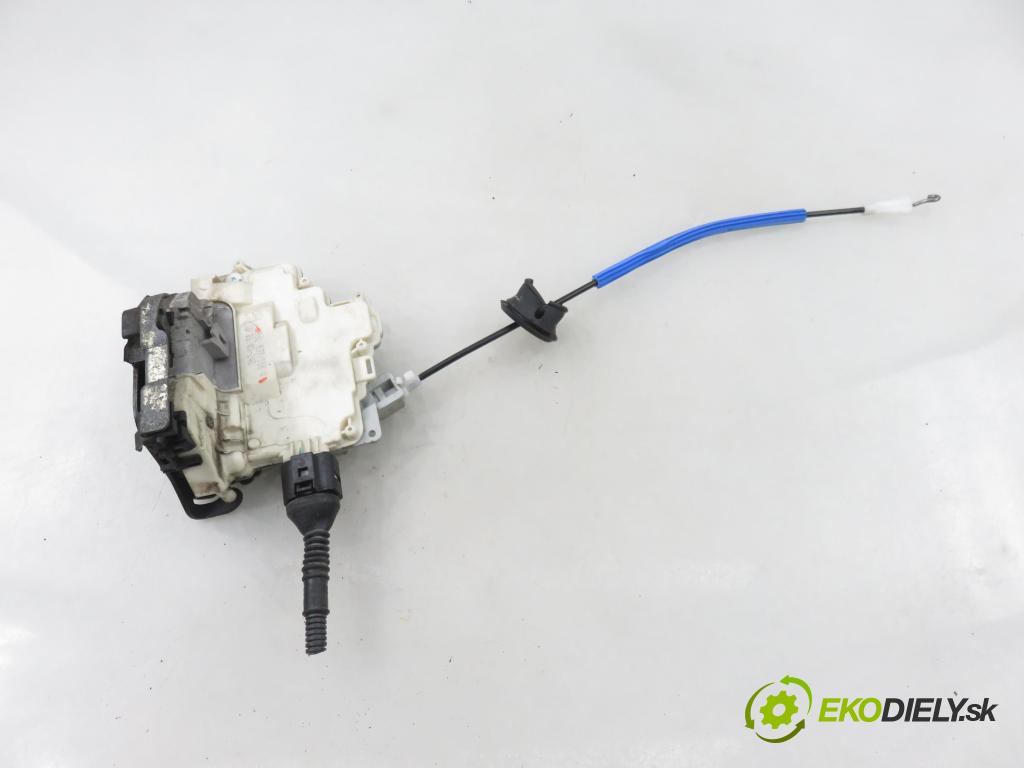 AUDI A4 (8K2, B8) SEDAN 2008 176,00 3.0 TDI quattro - CCWA 2967,00 zámok 8J1837016A