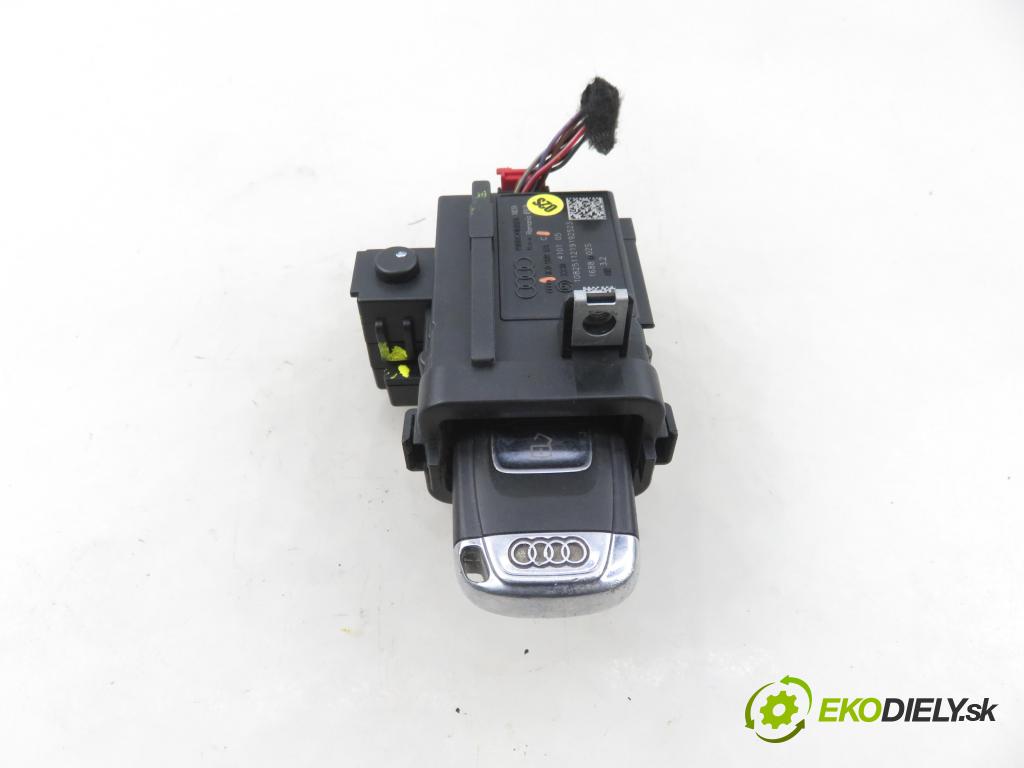 AUDI A4 (8K2, B8) SEDAN 2008 176,00 3.0 TDI quattro - CCWA 2967,00 spinačka 8K0909131C (Spínacia skrinka)