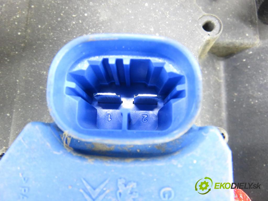 PEUGEOT 308 SW KOMBI 2008 88,00 1.6 16V - 5FW (EP6) 1598,00 držák přední část 9650316080 ; 9652918980