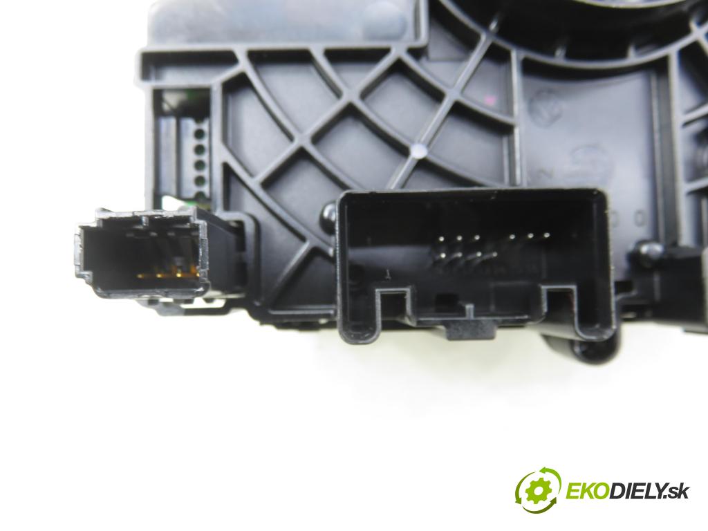 AUDI A4 (8K2, B8) SEDAN 2008 176,00 3.0 TDI quattro - CCWA 2967,00 PÁSKA: air BAG 8K0953568G