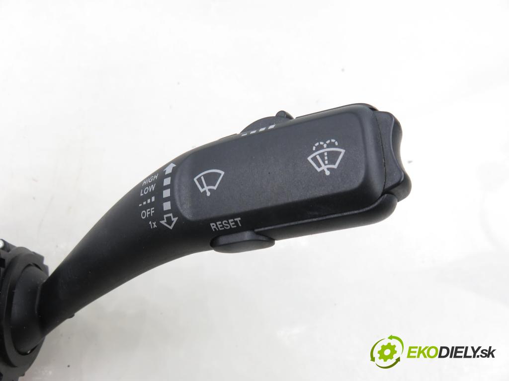 AUDI A4 (8K2, B8) SEDAN 2008 176,00 3.0 TDI quattro - CCWA 2967,00 PAKA/ŘAZENÍ/SADA: 8K0953502CK