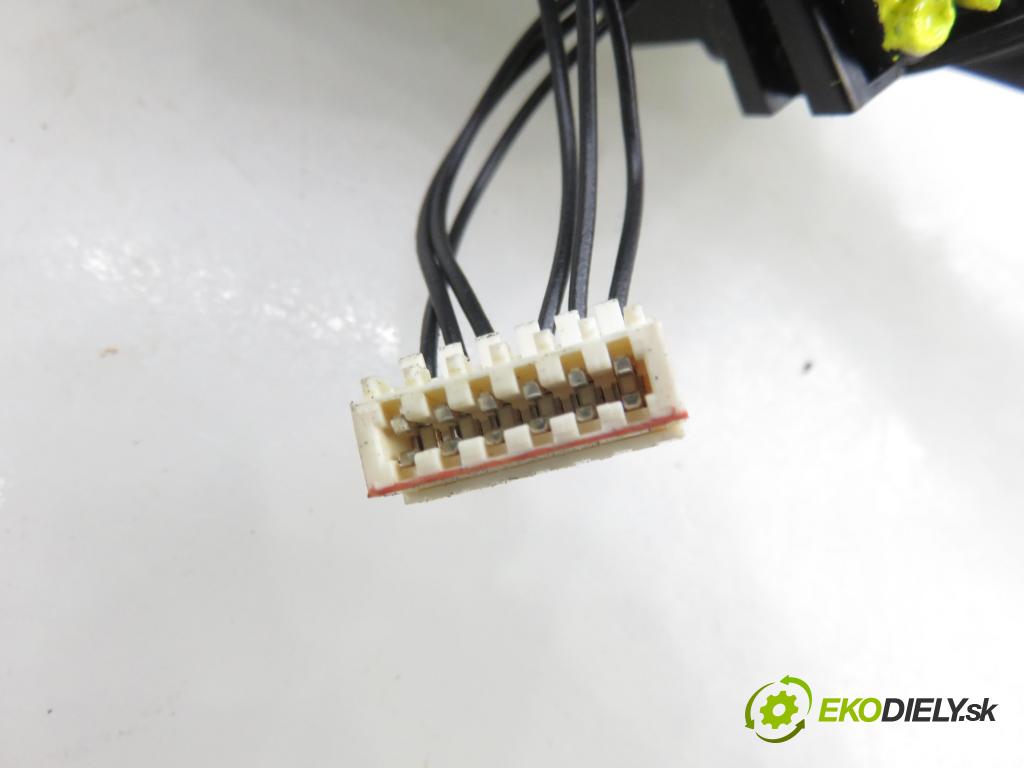 AUDI A4 (8K2, B8) SEDAN 2008 176,00 3.0 TDI quattro - CCWA 2967,00 PAKA/ŘAZENÍ/SADA: 8K0953502CK