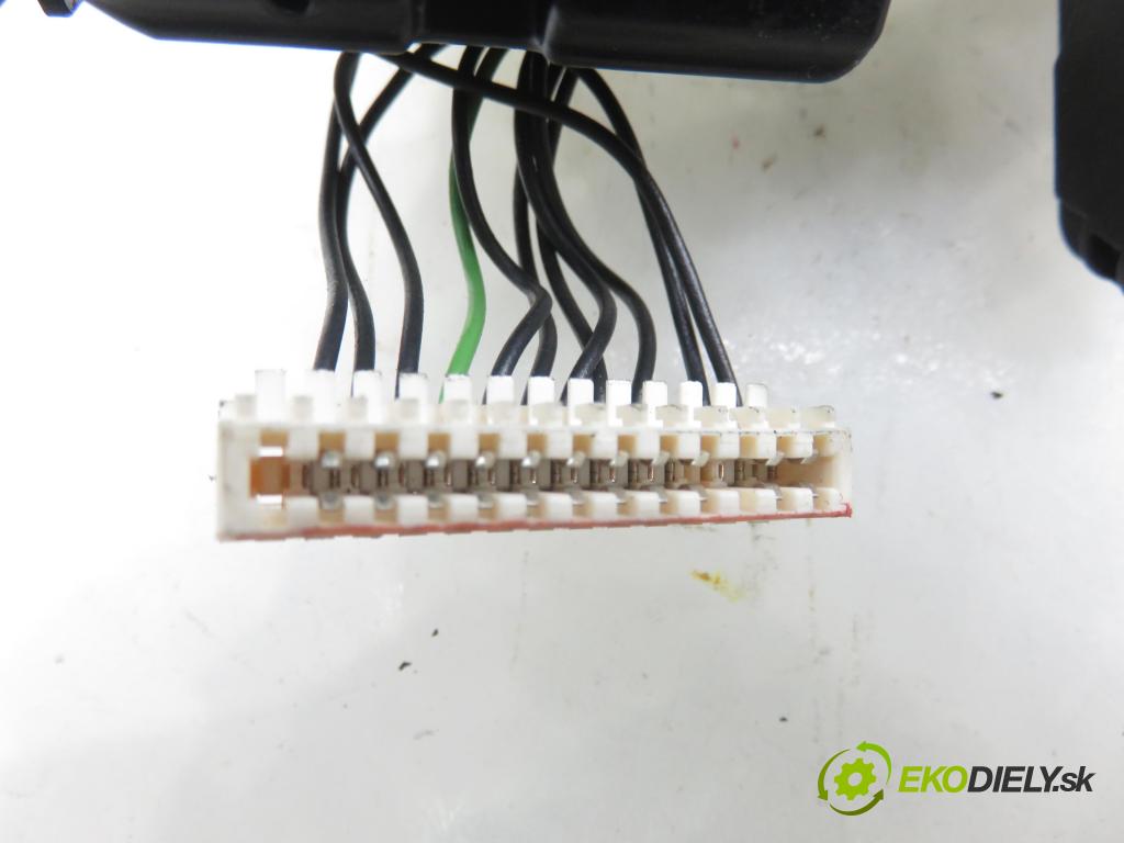 AUDI A4 (8K2, B8) SEDAN 2008 176,00 3.0 TDI quattro - CCWA 2967,00 PAKA/ŘAZENÍ/SADA: 8K0953502CK