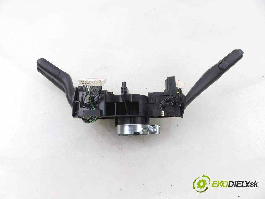 AUDI A4 (8K2, B8) SEDAN 2008 176,00 3.0 TDI quattro - CCWA 2967,00 PAKA/ŘAZENÍ/SADA: 8K0953502CK