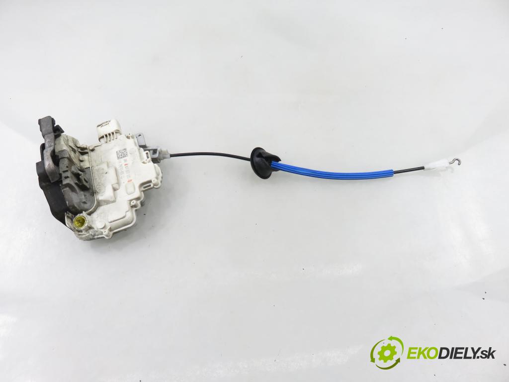 AUDI A4 (8K2, B8) SEDAN 2008 176,00 3.0 TDI quattro - CCWA 2967,00 zámok 8J1837015A