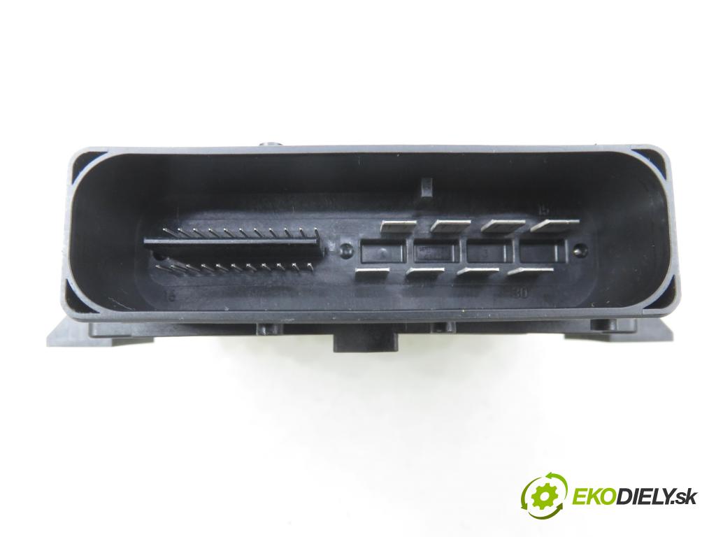 AUDI A4 (8K2, B8) SEDAN 2008 176,00 3.0 TDI quattro - CCWA 2967,00 Riadiaca jednotka brzdy MANUÁLNY: 8K0907801E