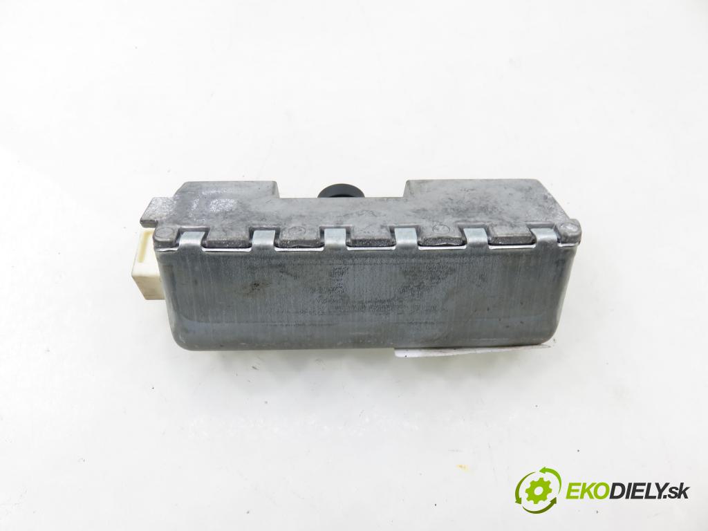 AUDI A4 (8K2, B8) SEDAN 2008 176,00 3.0 TDI quattro - CCWA 2967,00 KAMERA 8K0907217A