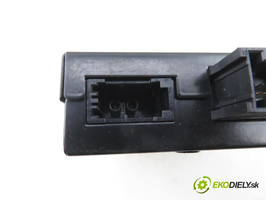 AUDI A4 (8K2, B8) SEDAN 2008 176,00 3.0 TDI quattro - CCWA 2967,00 riadiaca jednotka / MODUL INNE: AA7AD31A