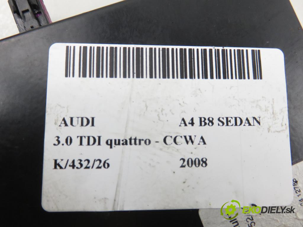 AUDI A4 (8K2, B8) SEDAN 2008 176,00 3.0 TDI quattro - CCWA 2967,00 riadiaca jednotka / MODUL INNE: AA7AD31A