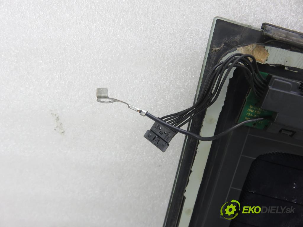 BMW 5 (E60) SEDAN 2005 0,00 530 d - M57 D30 (306D2) 2993,00 Okno zadná sedan