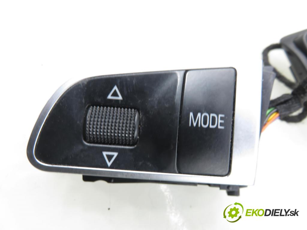 AUDI A4 (8K2, B8) SEDAN 2008 176,00 3.0 TDI quattro - CCWA 2967,00 ovladač rádia 4E0951527AF ; 4E0951527AG ; 4E0951527L