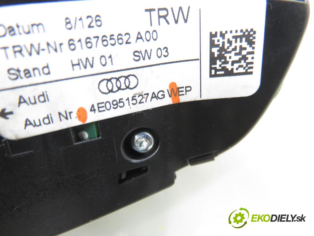 AUDI A4 (8K2, B8) SEDAN 2008 176,00 3.0 TDI quattro - CCWA 2967,00 ovladač rádia 4E0951527AF ; 4E0951527AG ; 4E0951527L