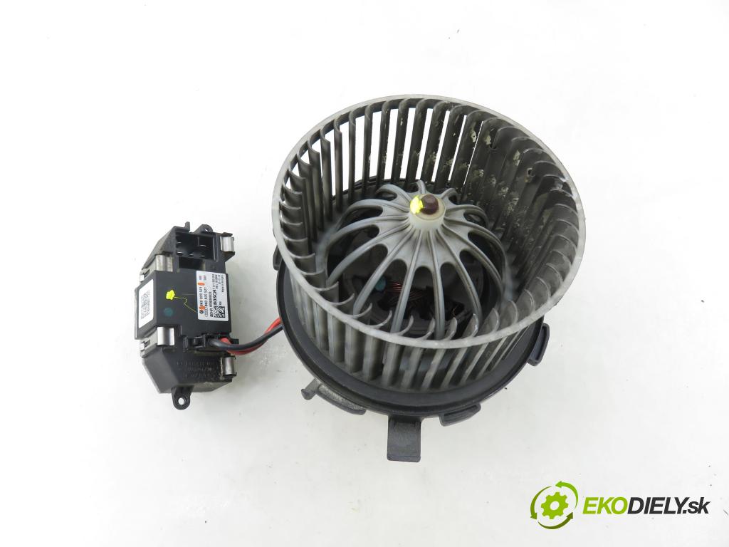 AUDI A4 (8K2, B8) SEDAN 2008 176,00 3.0 TDI quattro - CCWA 2967,00 ventilátor větráku 8K1820021 ; 8K0820521