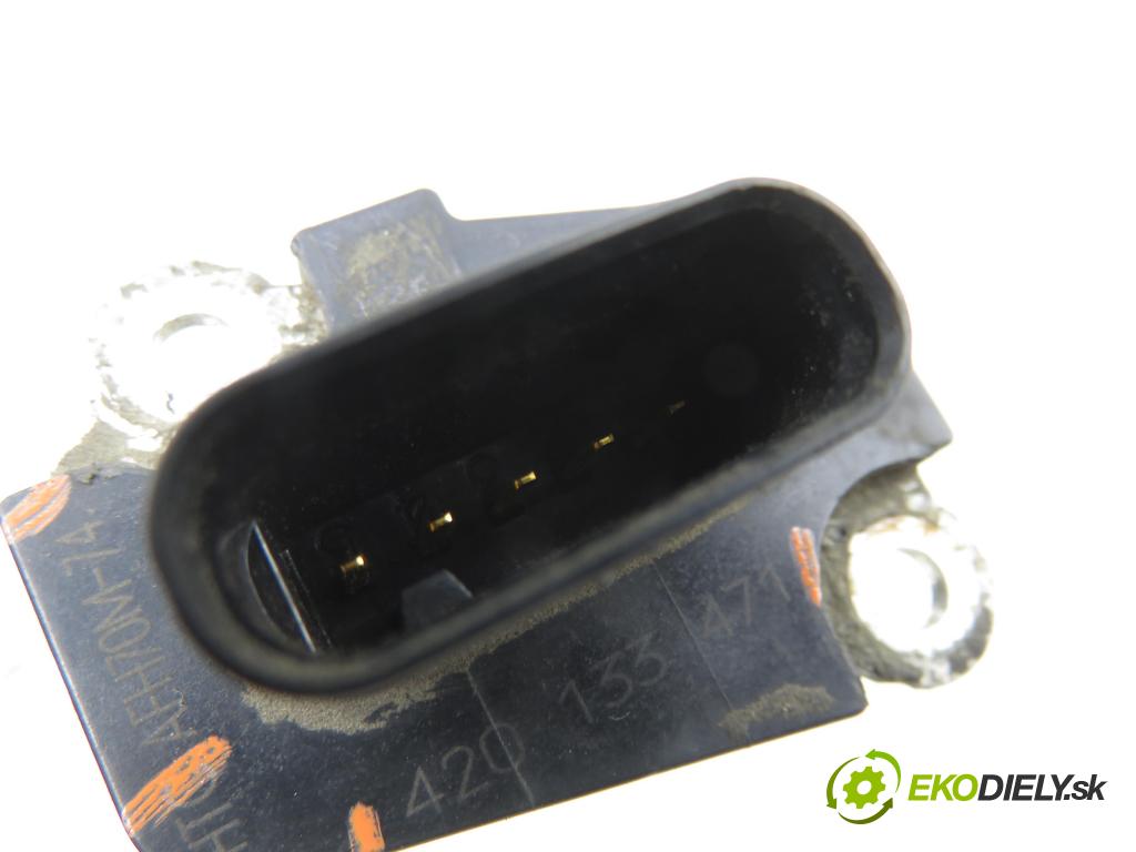 AUDI A4 (8K2, B8) SEDAN 2008 176,00 3.0 TDI quattro - CCWA 2967,00 váha vzduchu vzduchu AFH70M74 ; 420133471