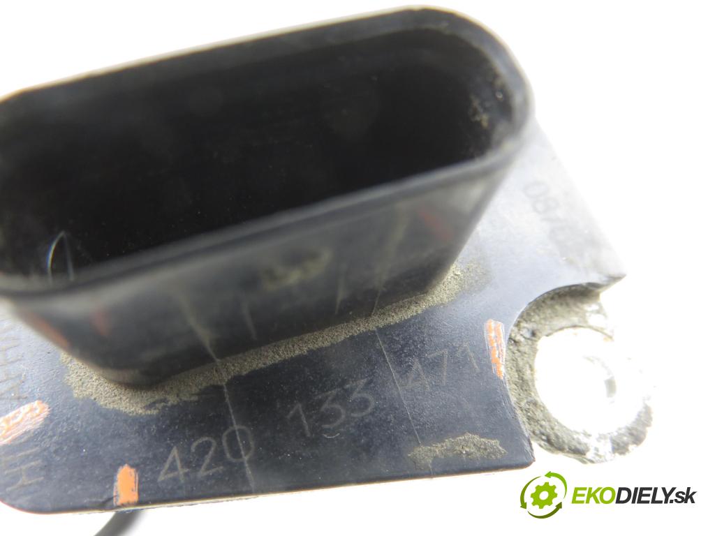 AUDI A4 (8K2, B8) SEDAN 2008 176,00 3.0 TDI quattro - CCWA 2967,00 váha vzduchu vzduchu AFH70M74 ; 420133471