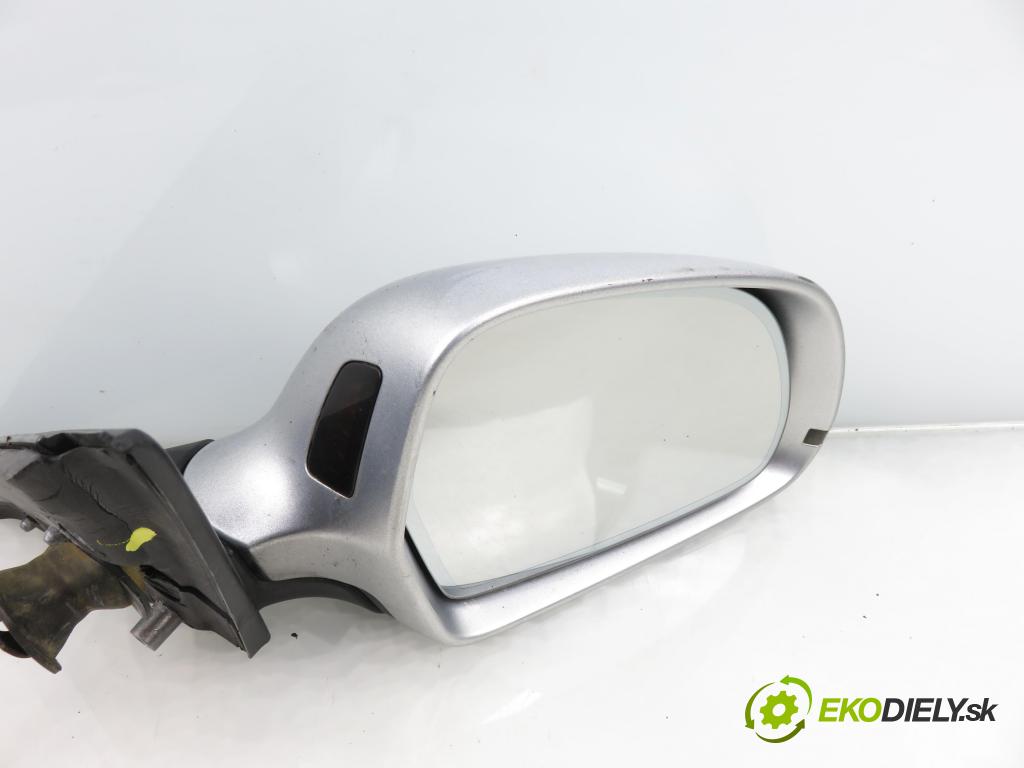 AUDI A4 (8K2, B8) SEDAN 2008 176,00 3.0 TDI quattro - CCWA 2967,00 Spätné zrkadlo