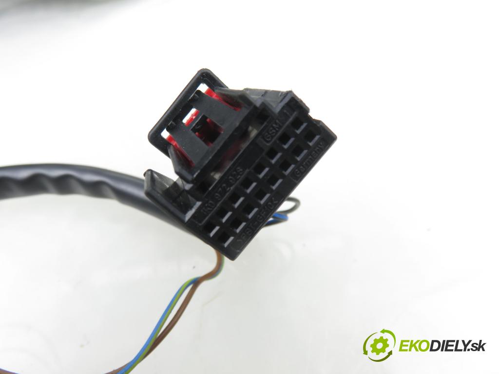 AUDI A4 (8K2, B8) SEDAN 2008 176,00 3.0 TDI quattro - CCWA 2967,00 Spätné zrkadlo