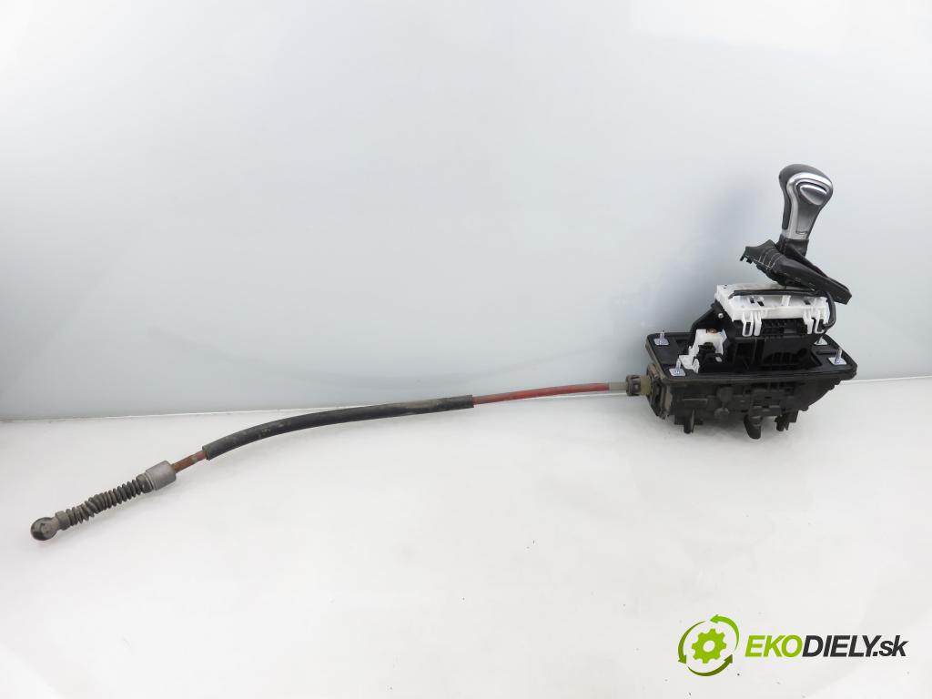 AUDI A4 (8K2, B8) SEDAN 2008 176,00 3.0 TDI quattro - CCWA 2967,00 ZVEDÁK: 8K1713041M