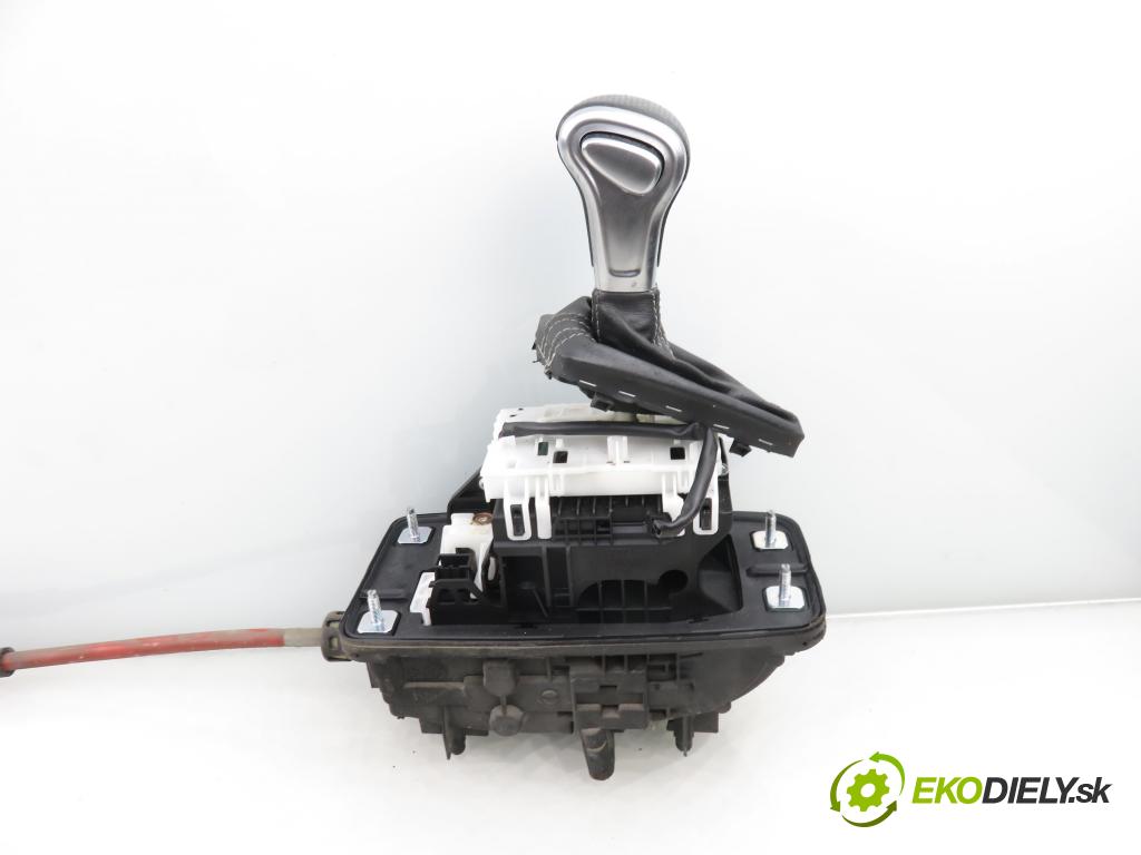 AUDI A4 (8K2, B8) SEDAN 2008 176,00 3.0 TDI quattro - CCWA 2967,00 ZVEDÁK: 8K1713041M