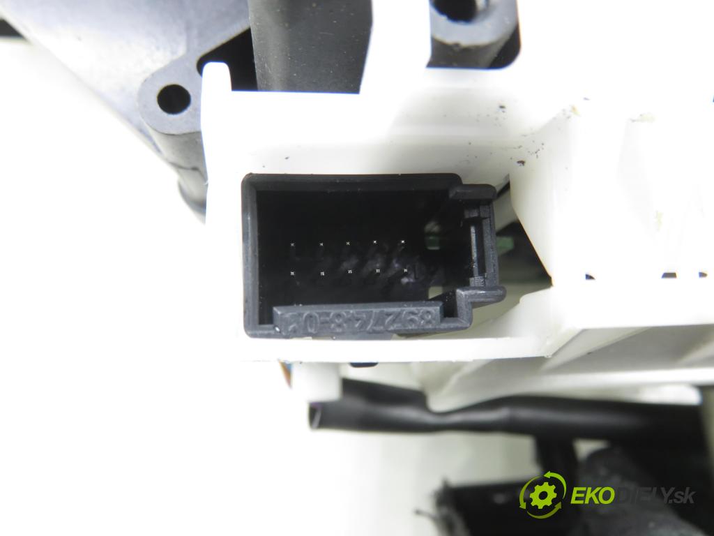 AUDI A4 (8K2, B8) SEDAN 2008 176,00 3.0 TDI quattro - CCWA 2967,00 ZVEDÁK: 8K1713041M