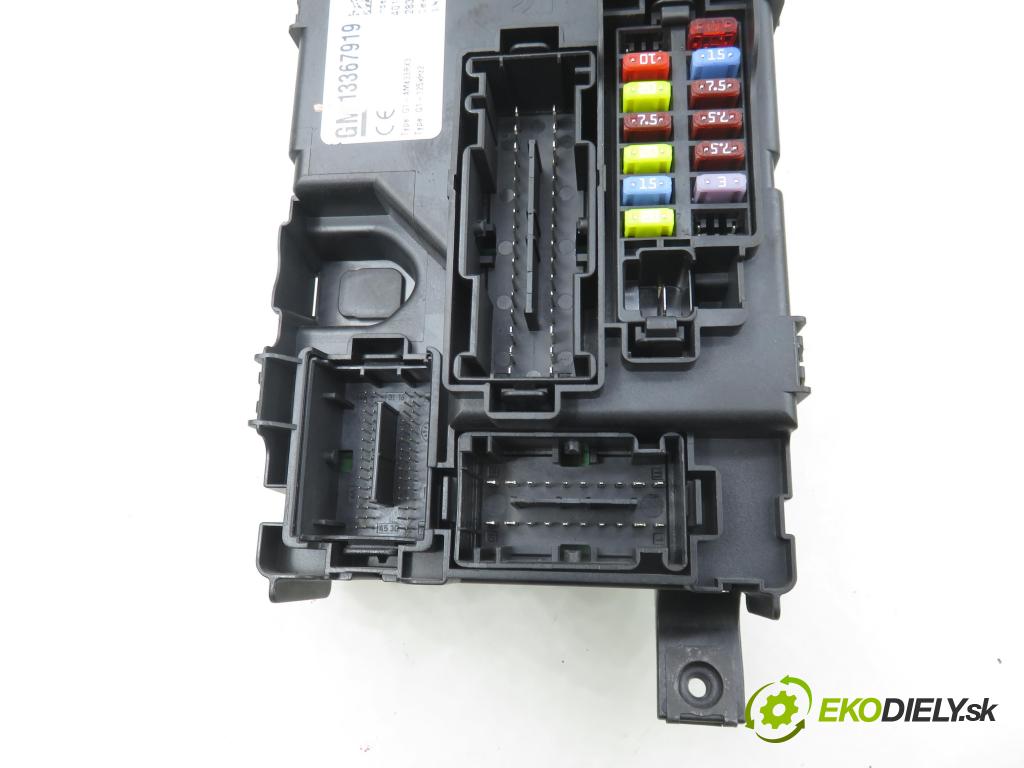 OPEL CORSA D (S07) HB 2011 0,00 1.2 - A 12 XER 1229,00 MODUL BSI 13367919SK