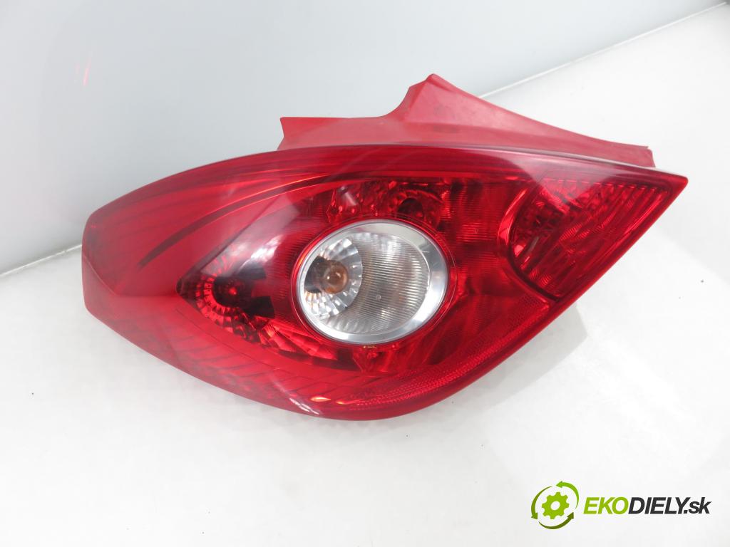 OPEL CORSA D (S07) HB 2011 0,00 1.2 - A 12 XER 1229,00 světlo levé zadní 93189092
