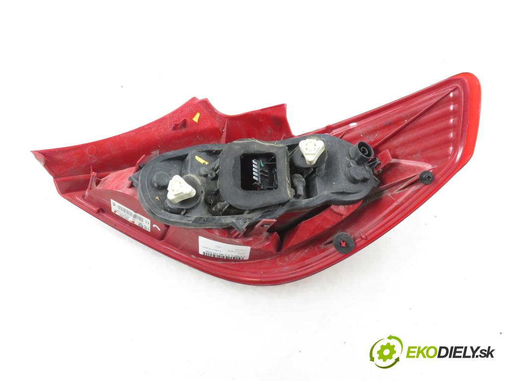 OPEL CORSA D (S07) HB 2011 0,00 1.2 - A 12 XER 1229,00 světlo levé zadní 93189092