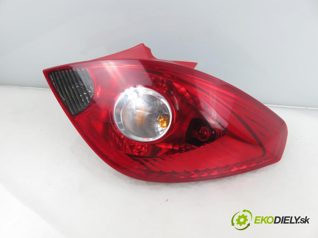 OPEL CORSA D (S07) HB 2011 0,00 1.2 - A 12 XER 1229,00 světlo pravé zadní 93189091