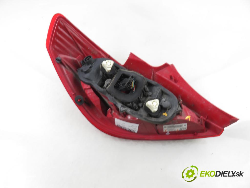 OPEL CORSA D (S07) HB 2011 0,00 1.2 - A 12 XER 1229,00 světlo pravé zadní 93189091