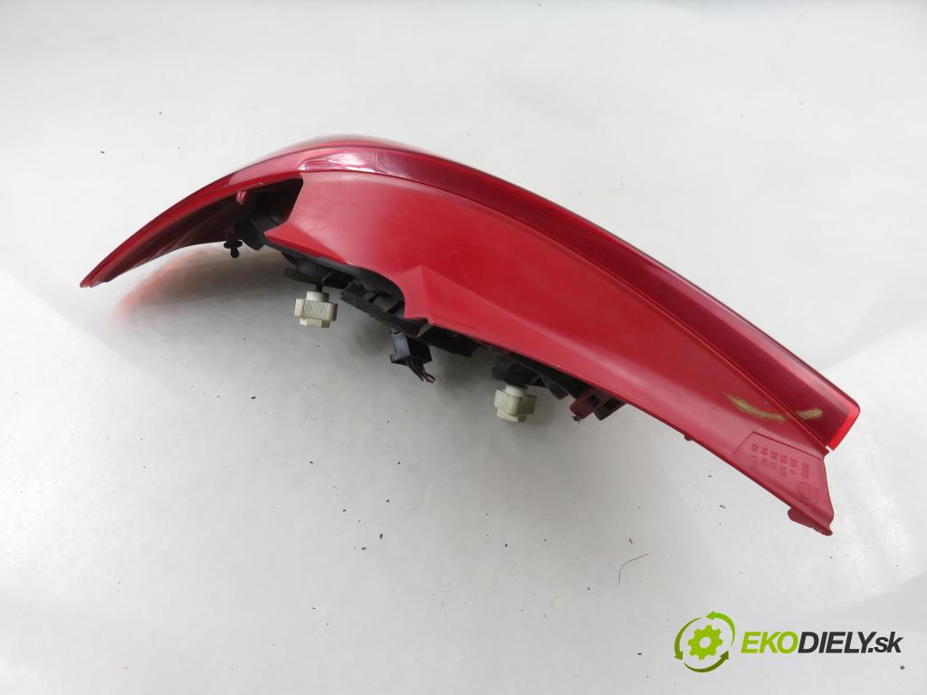 OPEL CORSA D (S07) HB 2011 0,00 1.2 - A 12 XER 1229,00 světlo pravé zadní 93189091