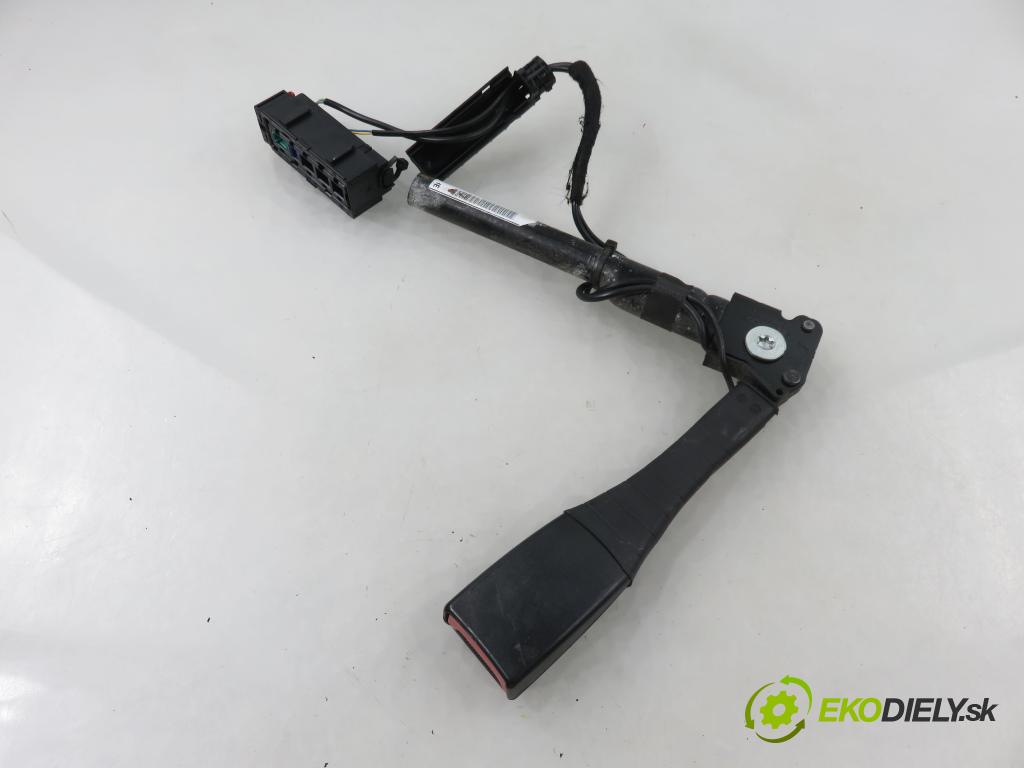 OPEL CORSA D (S07) HB 2011 0,00 1.2 - A 12 XER 1229,00 zapínače pásů PŘEDNÍ: 13286178