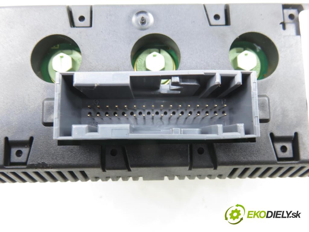 OPEL CORSA D (S07) HB 2011 0,00 1.2 - A 12 XER 1229,00 ZOBRAZIT: 13301080