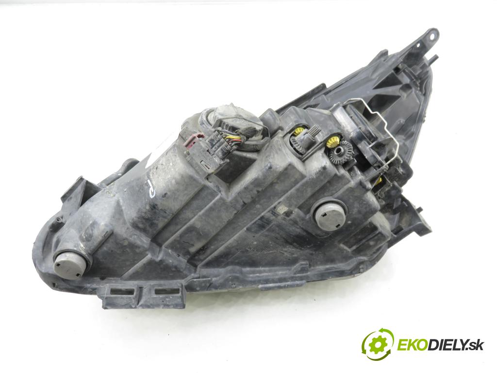 OPEL CORSA D (S07) HB 2011 0,00 1.2 - A 12 XER 1229,00 Svetlo PP 13295012