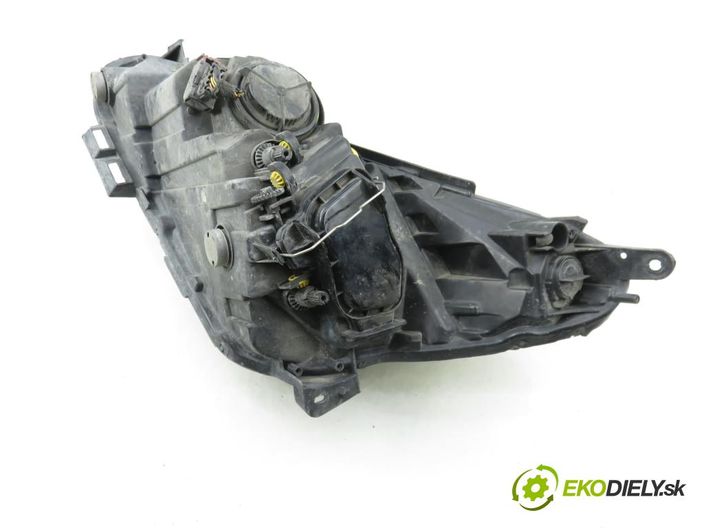 OPEL CORSA D (S07) HB 2011 0,00 1.2 - A 12 XER 1229,00 Svetlo PP 13295012