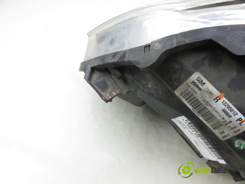 OPEL CORSA D (S07) HB 2011 0,00 1.2 - A 12 XER 1229,00 Svetlo PP 13295012