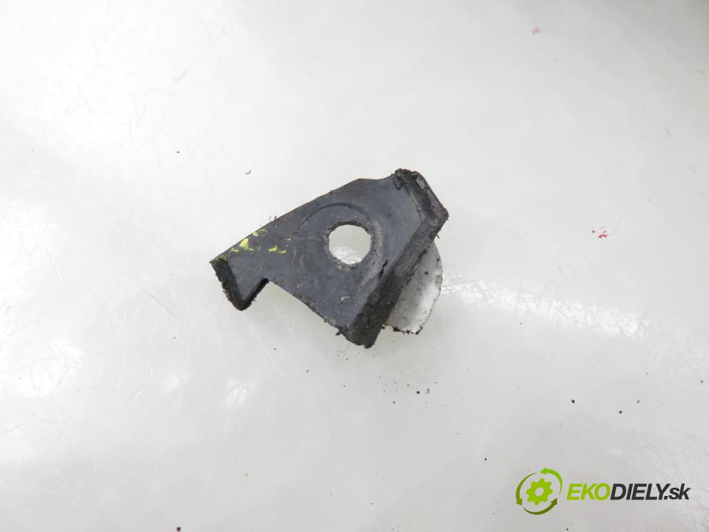 OPEL CORSA D (S07) HB 2011 0,00 1.2 - A 12 XER 1229,00 Svetlo PP 13295012