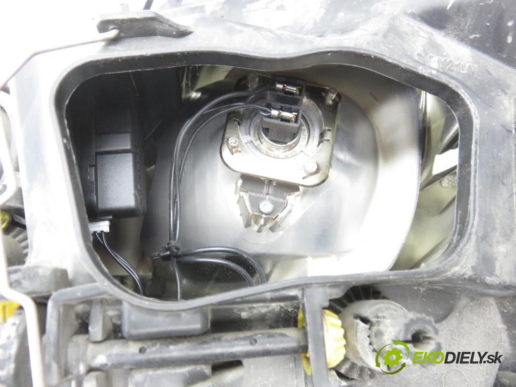 OPEL CORSA D (S07) HB 2011 0,00 1.2 - A 12 XER 1229,00 Svetlo PP 13295012