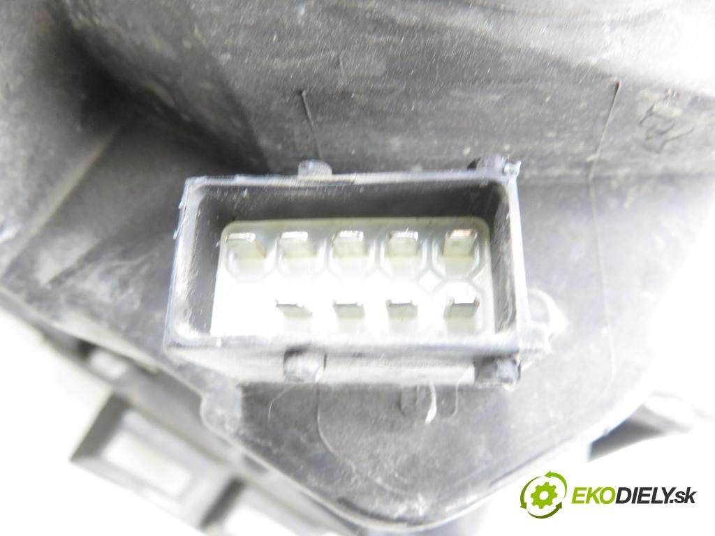 OPEL CORSA D (S07) HB 2011 0,00 1.2 - A 12 XER 1229,00 Svetlo LP 13295011