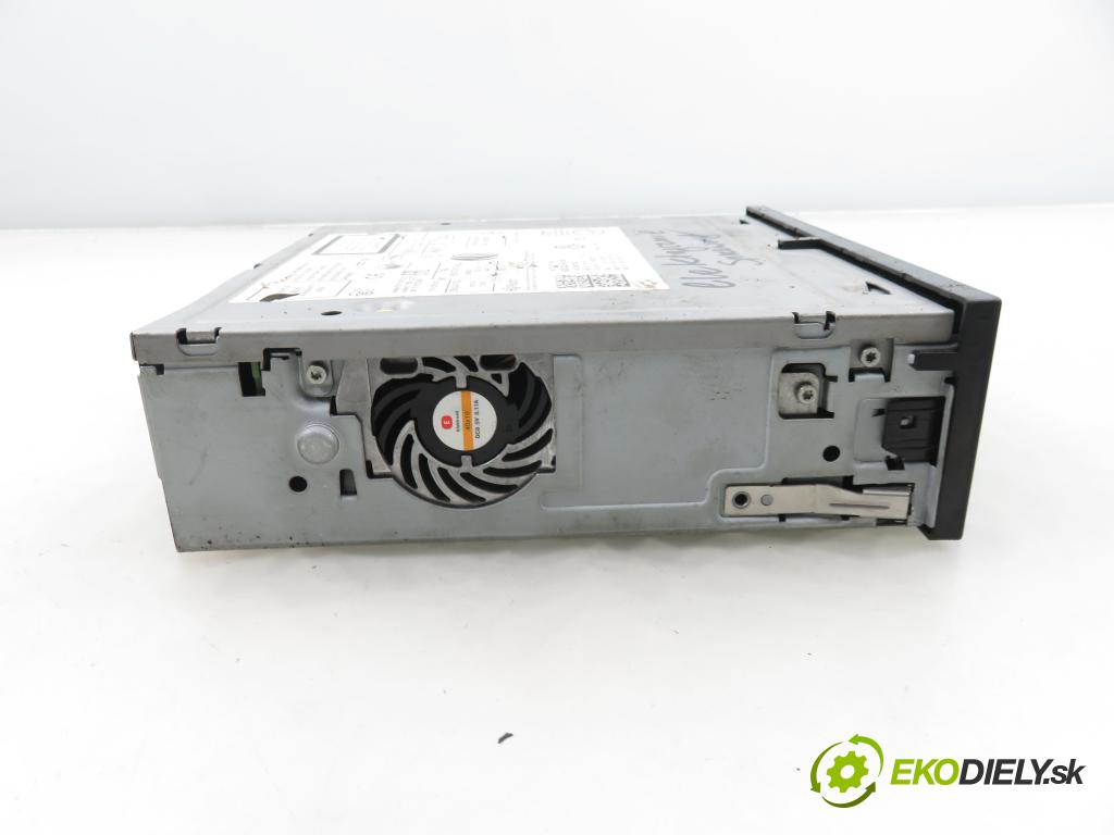 VW GOLF VII Variant (BA5, BV5) KOMBI 2019 850,00 1.6 TDI CR 115 - DGTE 1598,00 CZYTNIK navigace 3Q0035846B (Elektrosoučásti ostatní)