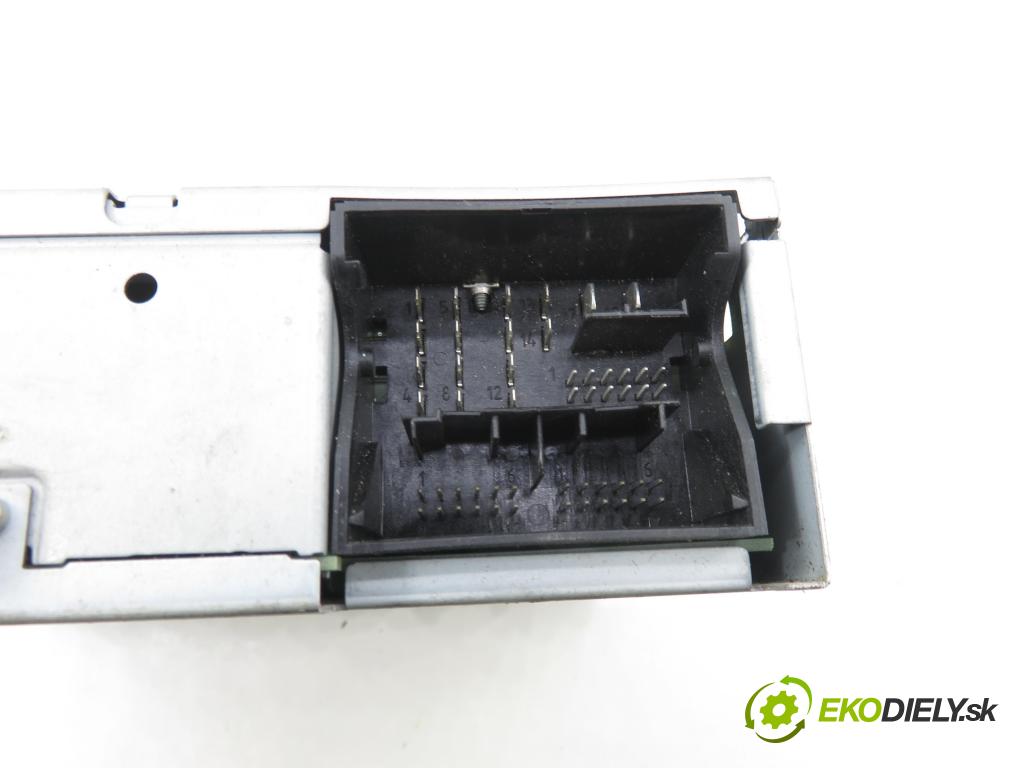 VW GOLF VII Variant (BA5, BV5) KOMBI 2019 850,00 1.6 TDI CR 115 - DGTE 1598,00 CZYTNIK navigace 3Q0035846B (Elektrosoučásti ostatní)