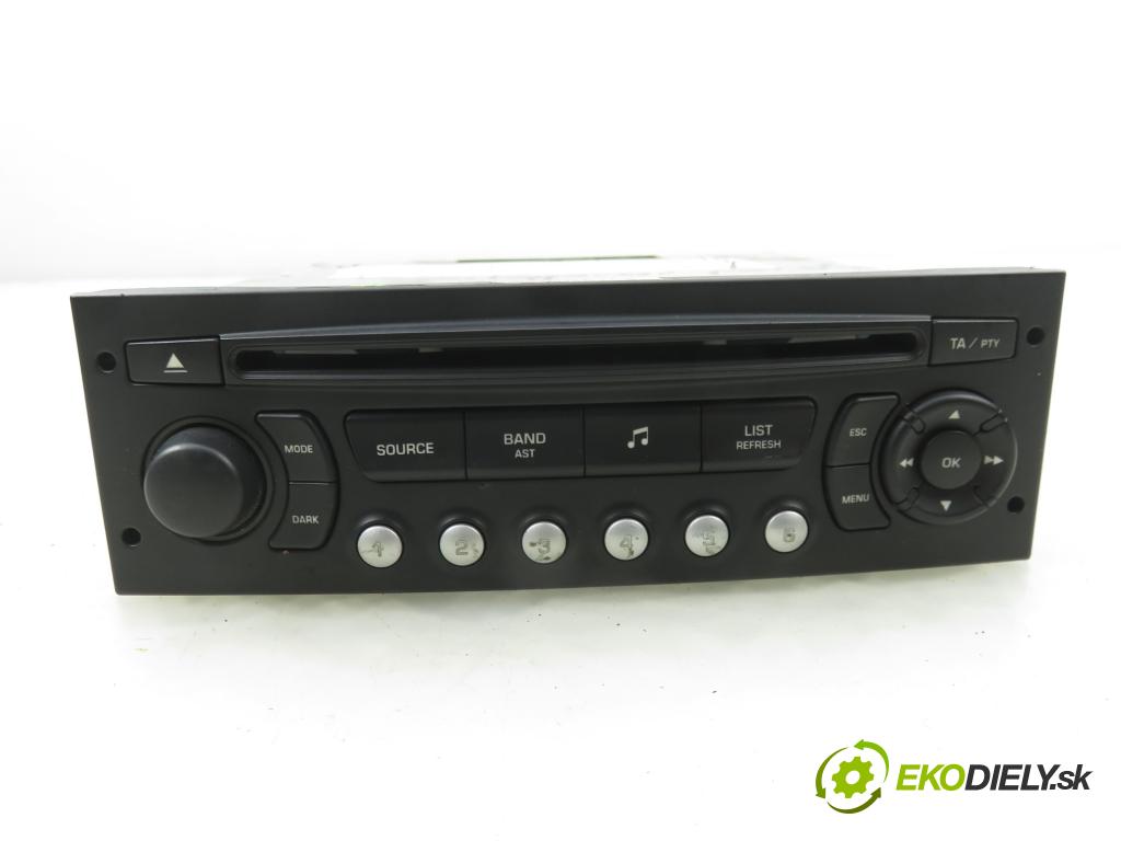 CITROEN C5 III (RD_) SEDAN 2010 80,00 1.6 HDi 110 - 9HZ (DV6TED4) 1560,00 RADIO CD 9666968077