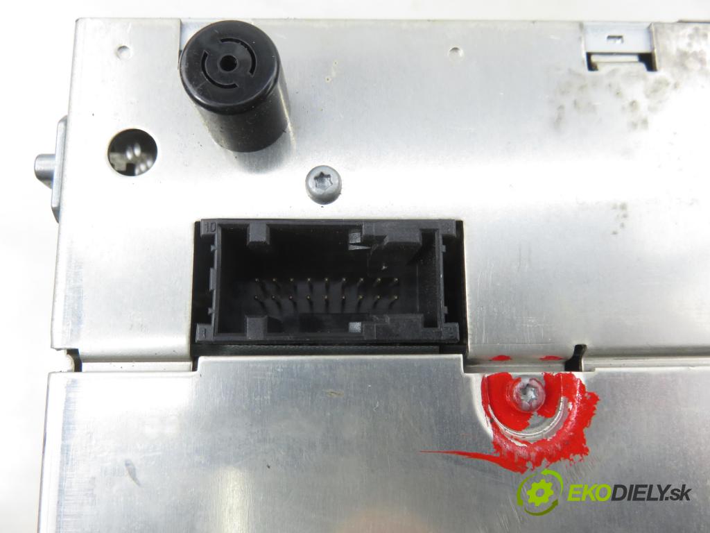 VW PASSAT B6 Variant (3C5) KOMBI 2006 103,00 2.0 TDI PD 8V 140 - BMP 1968,00 RADIO CD 1T0035194D