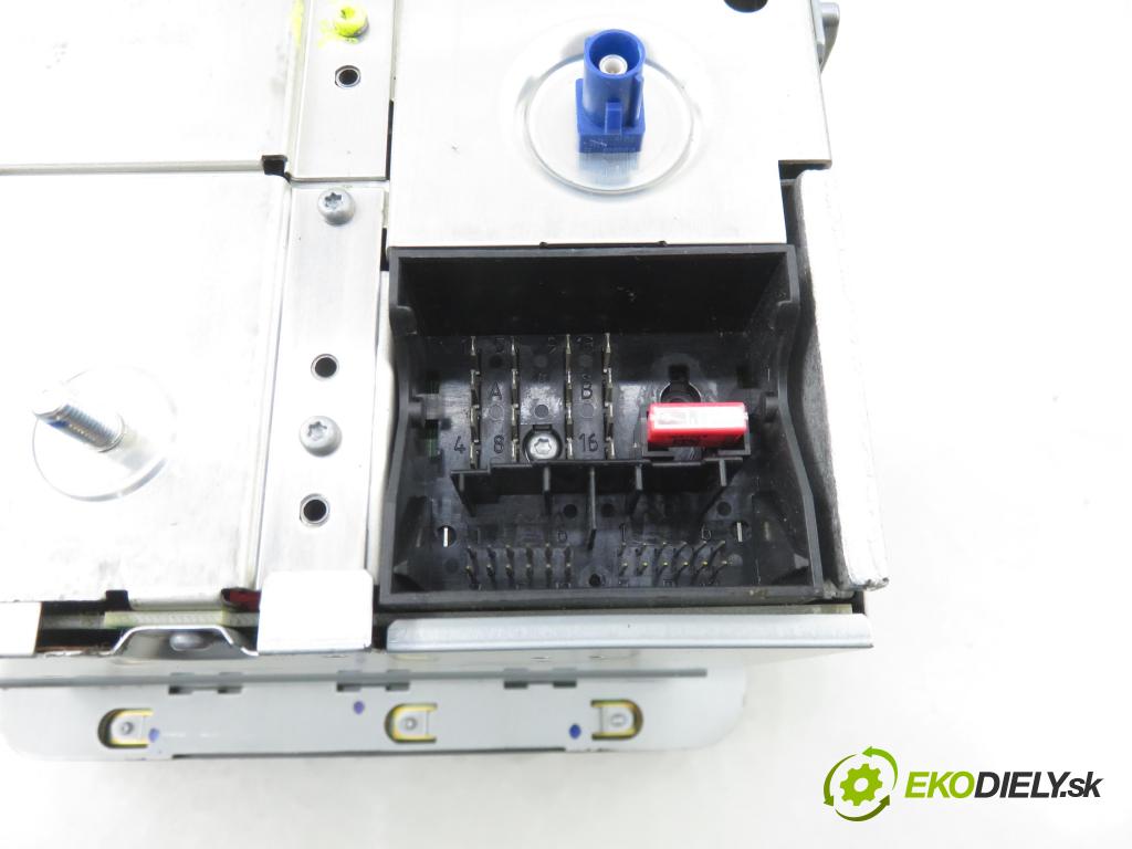 VW PASSAT B6 Variant (3C5) KOMBI 2006 103,00 2.0 TDI PD 8V 140 - BMP 1968,00 RADIO CD 1T0035194D