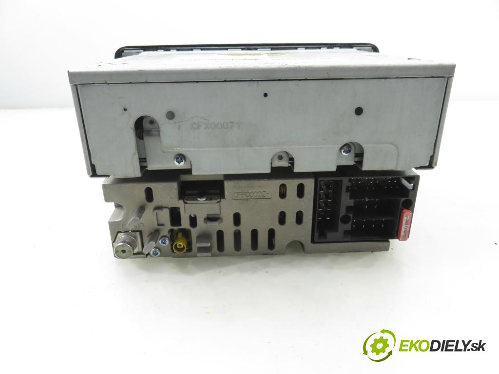 AUDI A3 (8P1) HB 2004 77,00 1.9 TDI - BLS 1896,00 RADIO CD modul 8P0035195