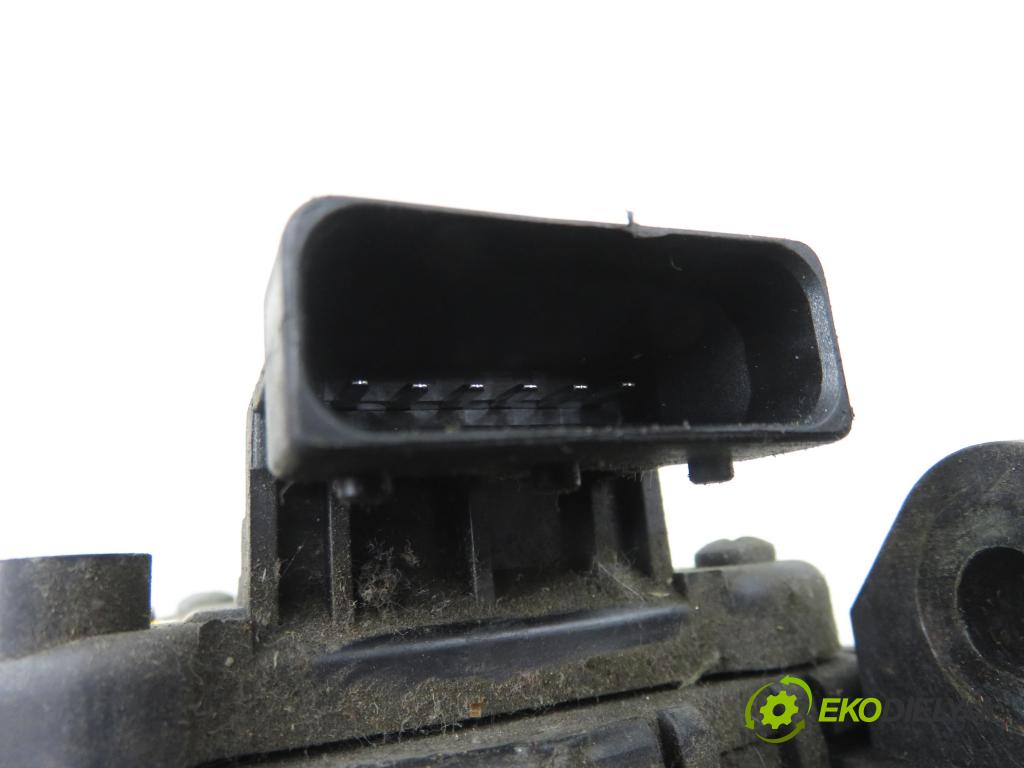 OPEL ASTRA G liftback (T98) HB 2003 55,00 1.7 DTI 16V - Y 17 DT 1686,00 Potenciometer plynu 9157998BK ; 6PV00811200 (Potenciometer plynového pedálu)